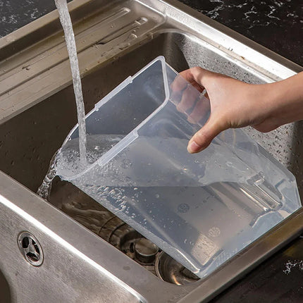 2kg Dog Cat Food Pail Plastic Storage Tank