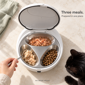 Petbuds Fresh stainless steel tray with three compartments of wet and dry food